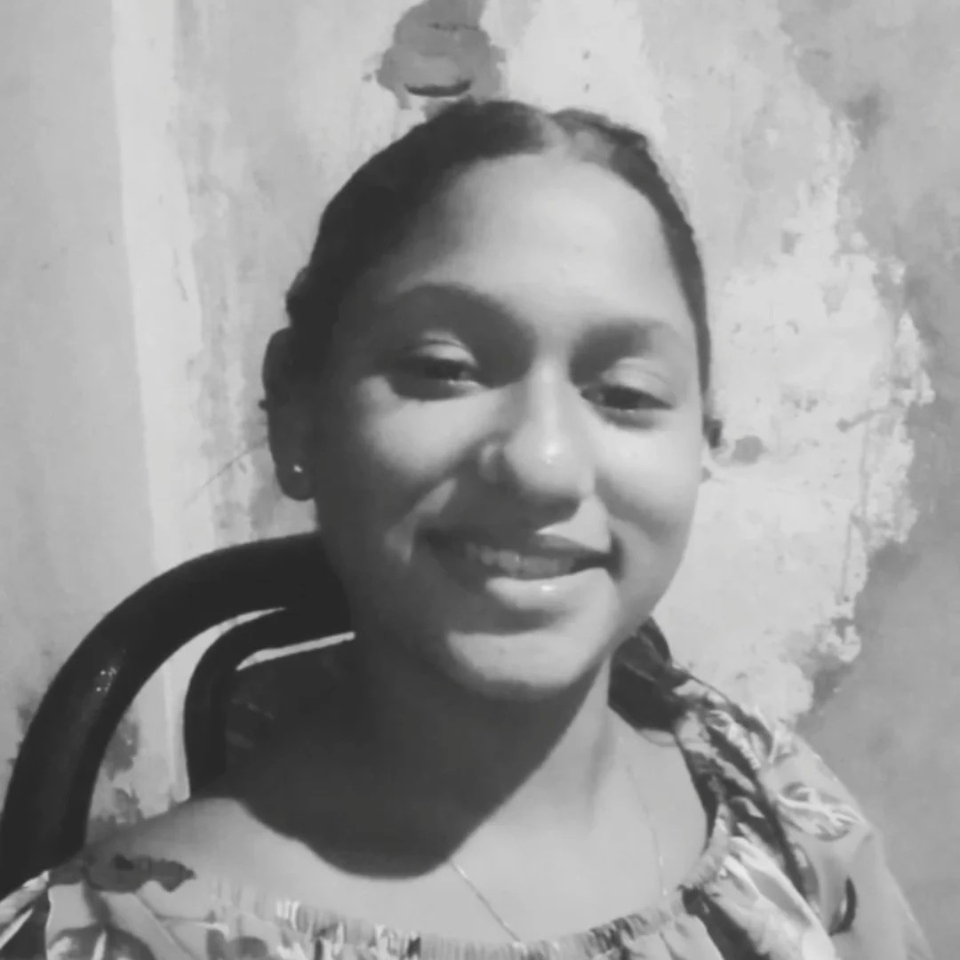 'Era doce, não mexia com ninguém’, diz mãe de menina de 11 anos morta após ser espancada por colegas dentro de escola