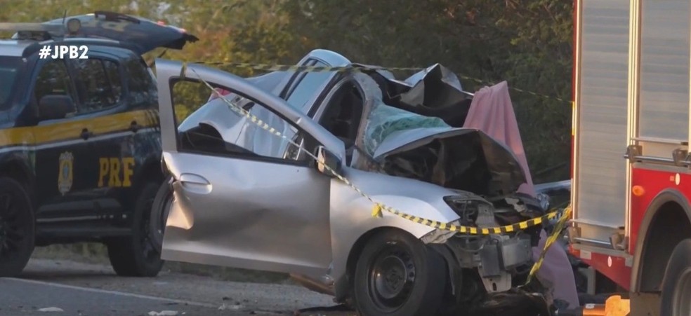 Acidente de trânsito na BR-412 deixa três mortos e vários feridos, no Cariri da PB — Foto: Reprodução/TV Paraíba
