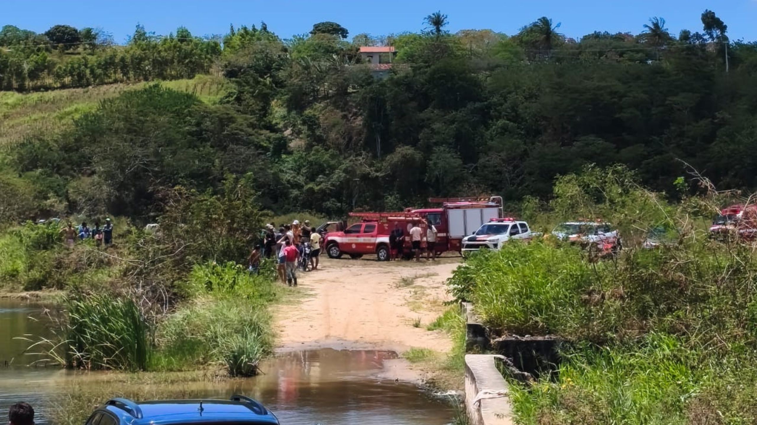 Homem morre afogado após carro cair em açude no Agreste da Paraíba