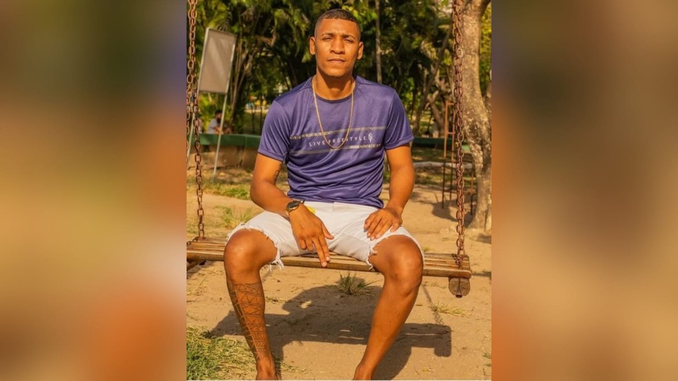 Vítima de homicídio na Barra do Ceará seria jovem de 27 anos, dono de uma vidraçaria. — Foto: Redes sociais/Reprodução