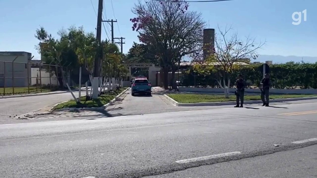 Ronnie Lessa chega à penitenciária de segurança máxima em Tremembé (SP) após ser transferido do MS