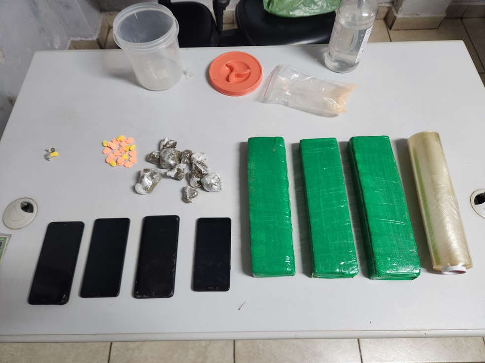 Jovem é preso por tráfico de drogas em Presidente Prudente (SP) — Foto: Polícia Civil