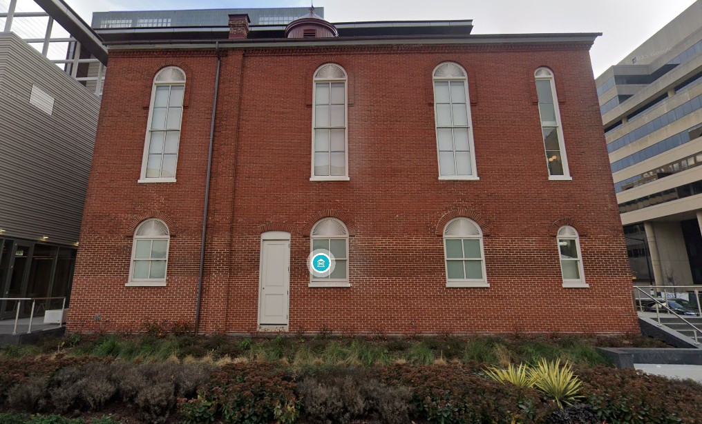 2 funcionários da embaixada de Israel morrem baleados em frente ao Museu Judaico de Washington, capital dos EUA