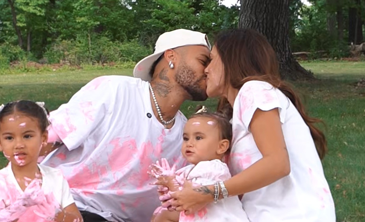 Bruna Biancardi anuncia terceira filha com Neymar; VÍDEO