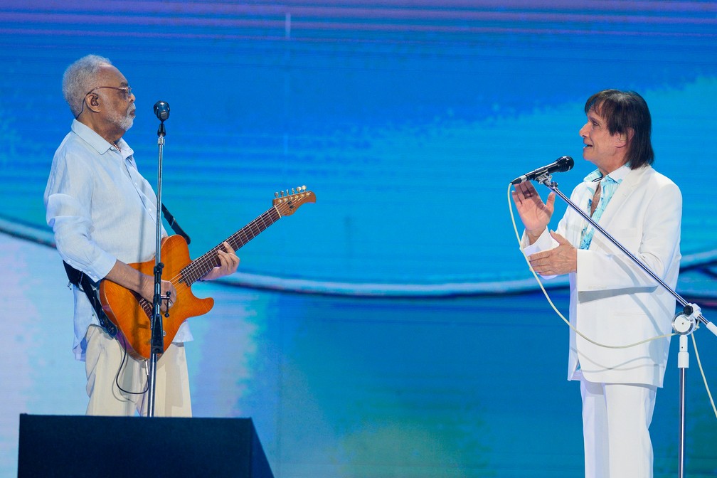 Gilberto Gil participa de especial de fim de ano de Roberto Carlos — Foto: Globo/Bob Paulino
