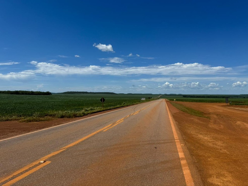 Trechos asfaltados pelos próprios produtores evidenciam a organização do setor produtivo diante dos gargalos históricos de infraestrutura no estado. — Foto: Arquivo/APROSOJA TOCANTINS