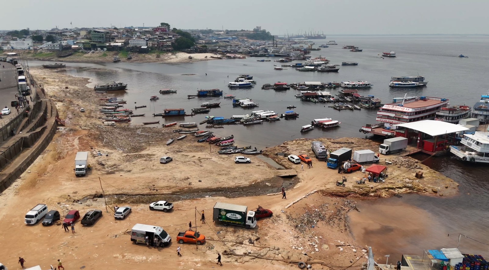 Manaus declara situação de emergência por 180 dias devido à seca no Rio Negro