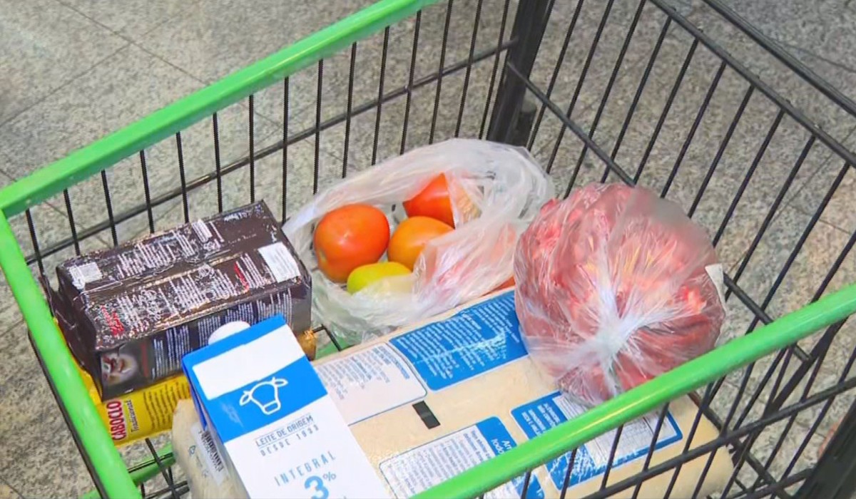 Pesquisa indica queda no valor da cesta básica e traz alívio nas compras de Natal e Ano Novo em Presidente Prudente