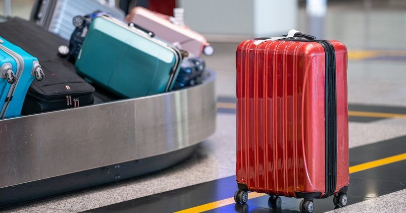 Congresso vai proibir cobrança por malas de mão no avião? Veja idas e vindas de regras sobre o tema