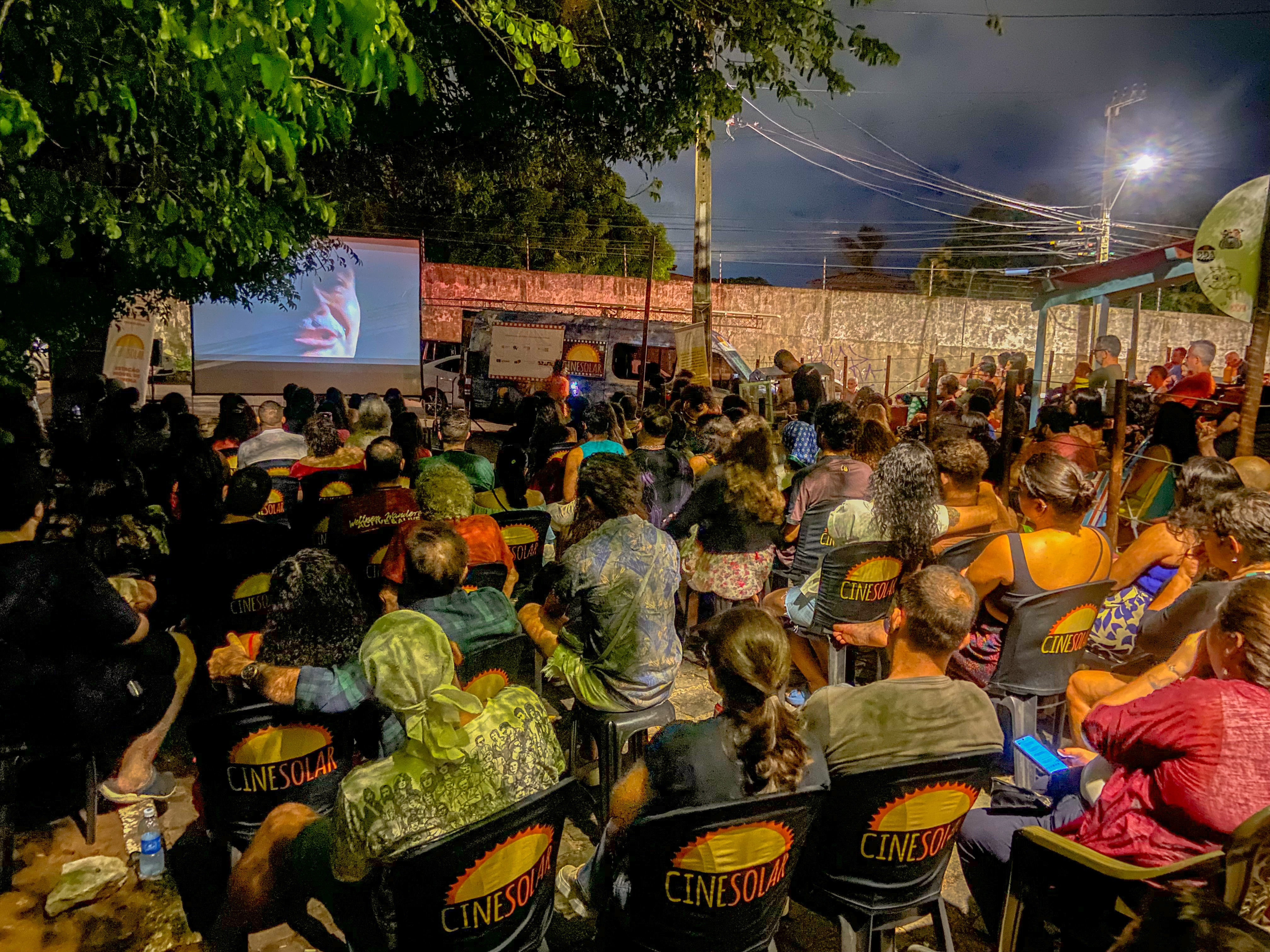 Cinema itinerante movido a energia solar terá sessões gratuitas em Natal; veja como participar