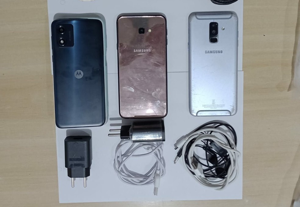 Durante revista em celas, polícia encontra celulares em presídio de Cruzeiro do Sul — Foto: Arquivo/Polícia Penal