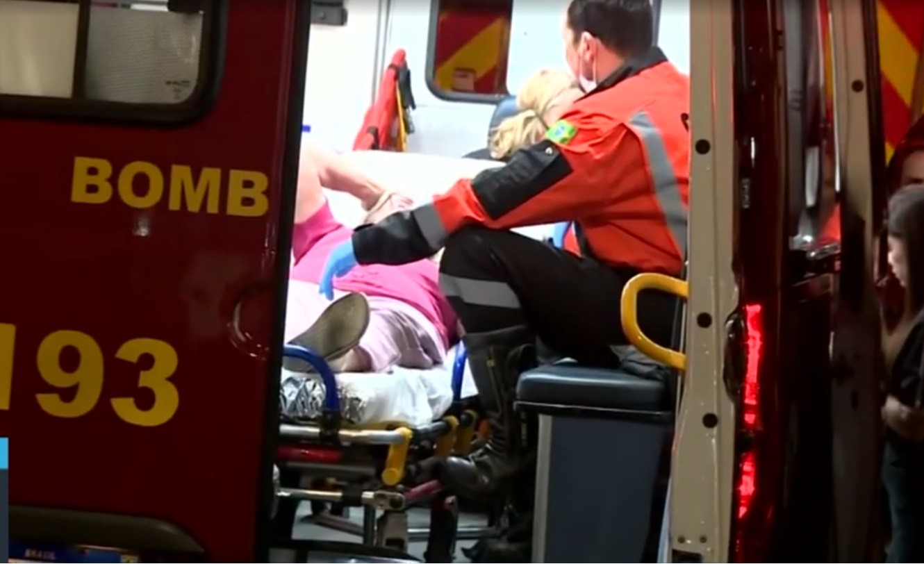 Moradores de condomínio em Campinas precisam evacuar prédio após incêndio em apartamento