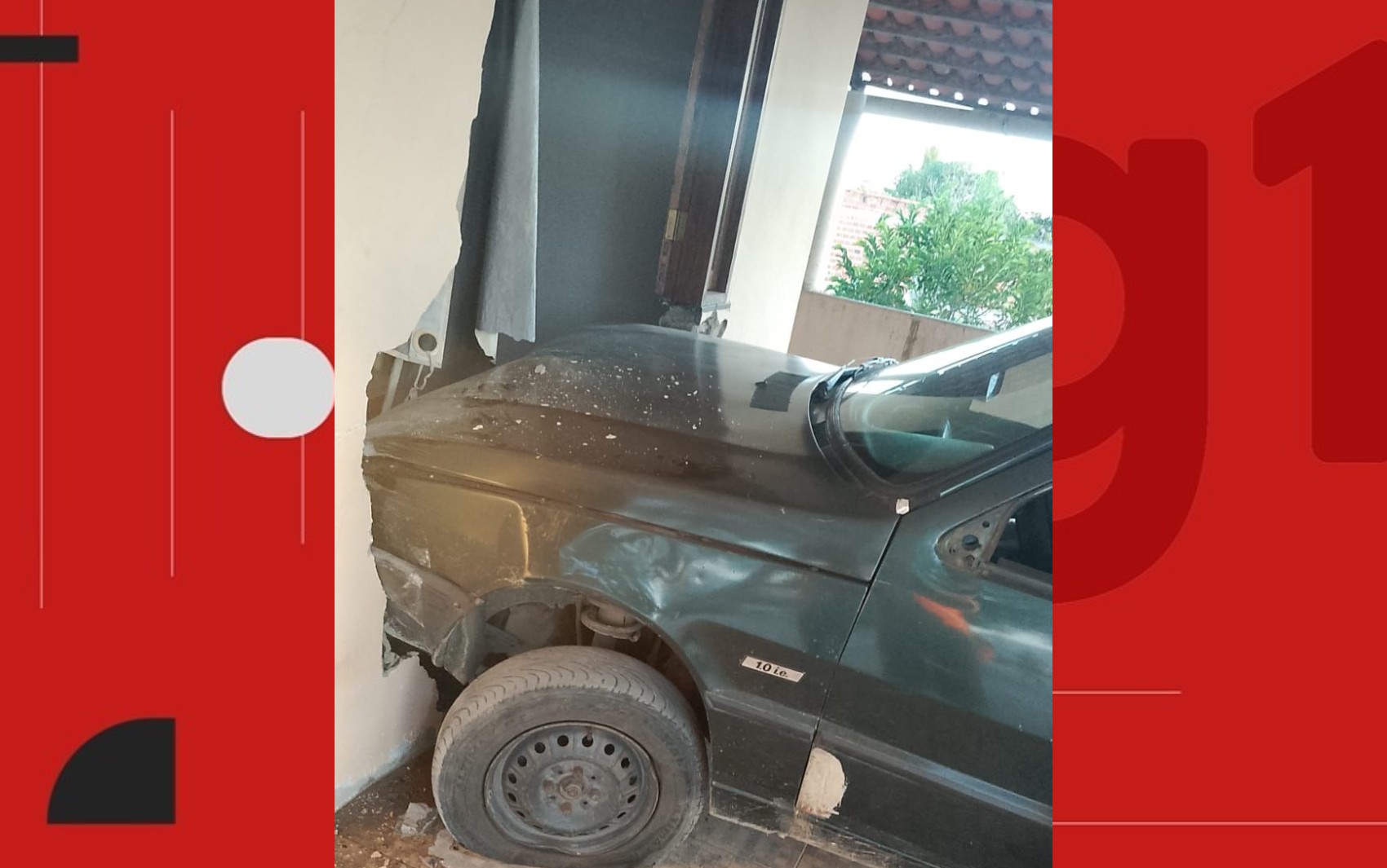 Idoso de 78 anos passa mal, perde controle de carro e colide contra casa na Bahia