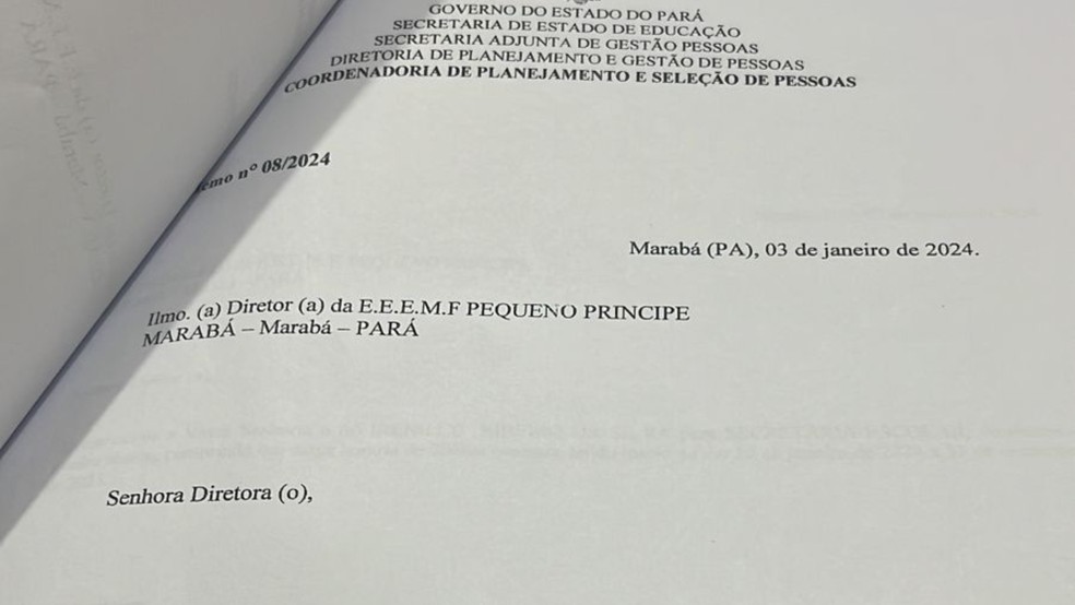 Um dos memorandos entregues pela mulher a uma das v&iacute;timas. &mdash; Foto: Pol&iacute;cia Civil (PC).