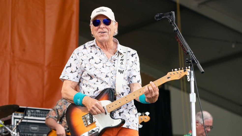 Jimmy Buffett durante o New Orleans Jazz Festival, em Nova Orleans, em maio de 2022 — Foto: Amy Harris / Invision / AP