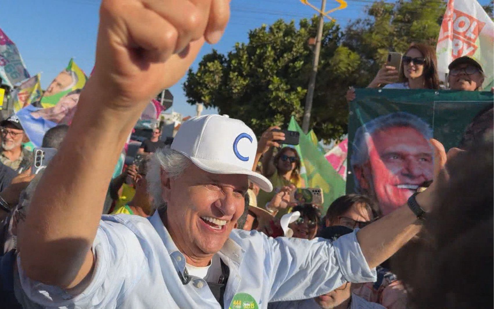 Caiado começa campanha eleitoral com carreata no Entorno do DF e diz que, se eleito, agirá com 'garra' e 'determinação'