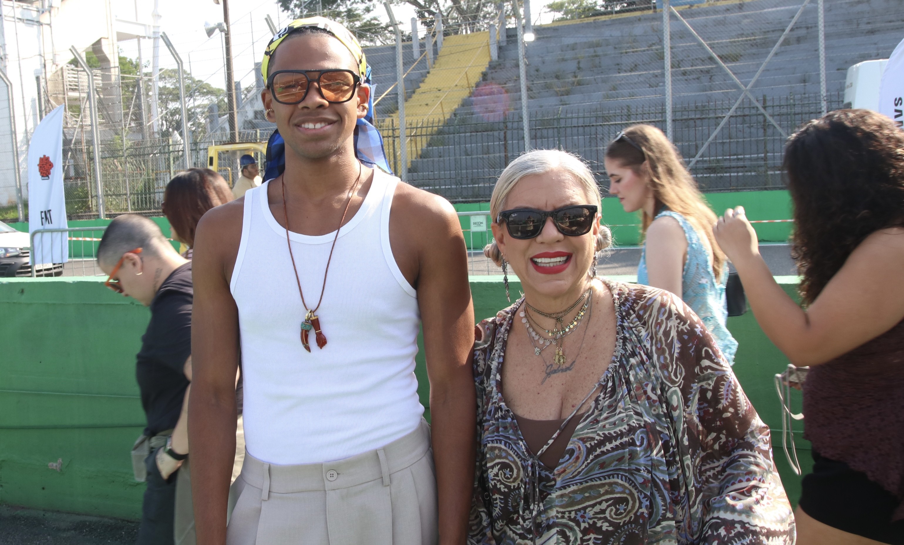 Lollapalooza 2026: famosos vão ao 2º dia de festival; FOTOS 