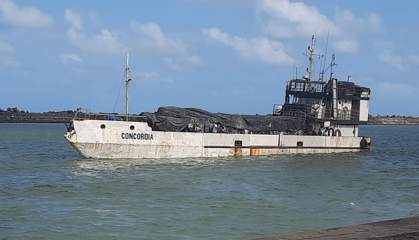 Vídeo mostra navio Concórdia pouco antes de afundar no litoral de Pernambuco; cinco tripulantes estão desaparecidos