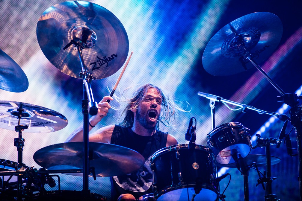 Foo Fighters cancela show no Lollapalooza Brasil após morte do