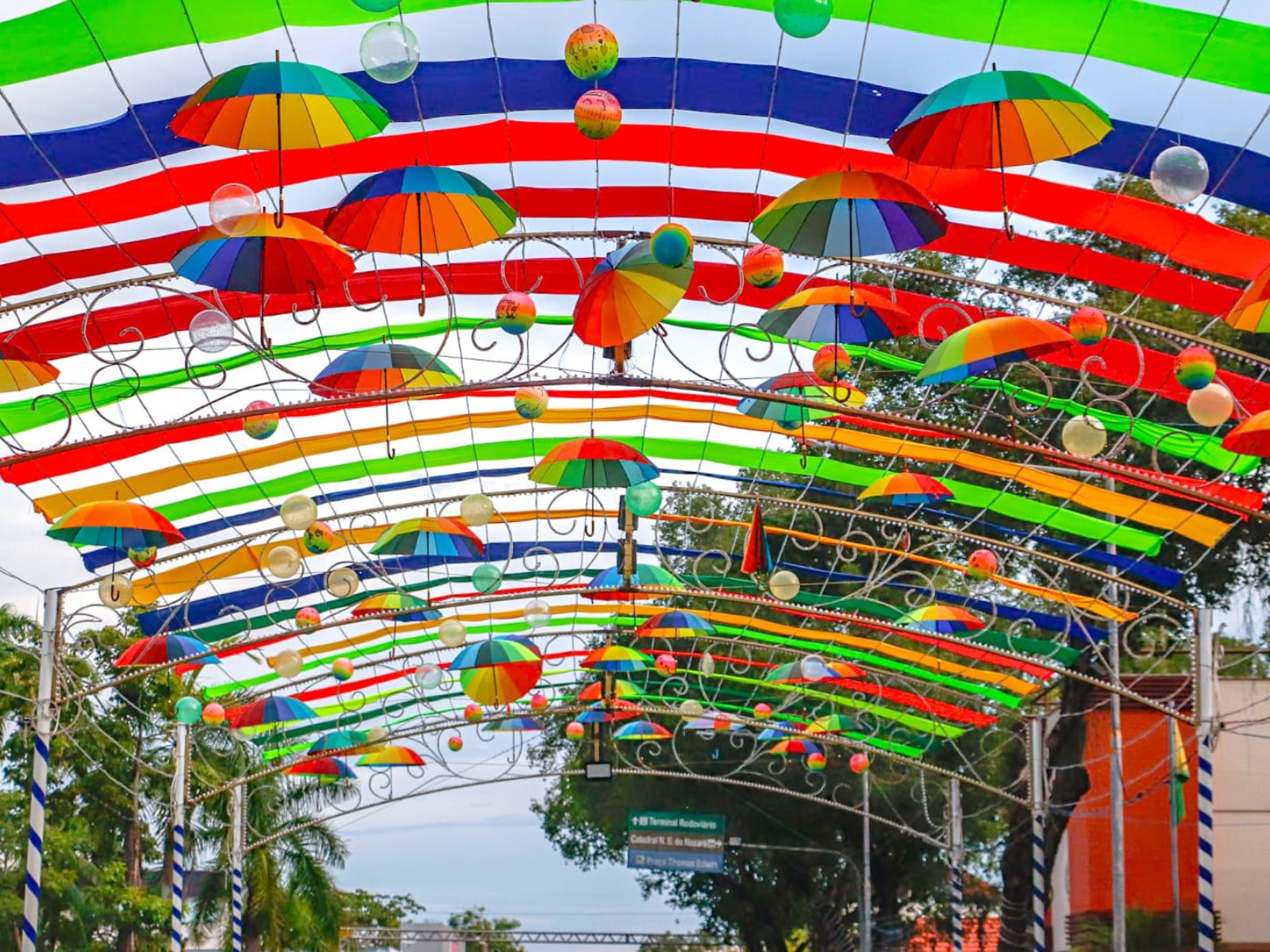 Carnaval 2026: Primeira noite de folia tem escolha da realeza em Rio Branco