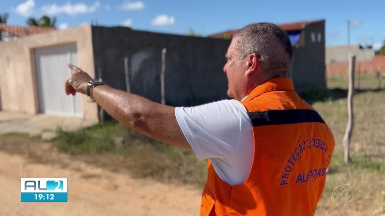 Defesa Civil vistoria imóveis em Feliz Deserto, AL, para investigar se rachaduras têm relação com mineração na região 