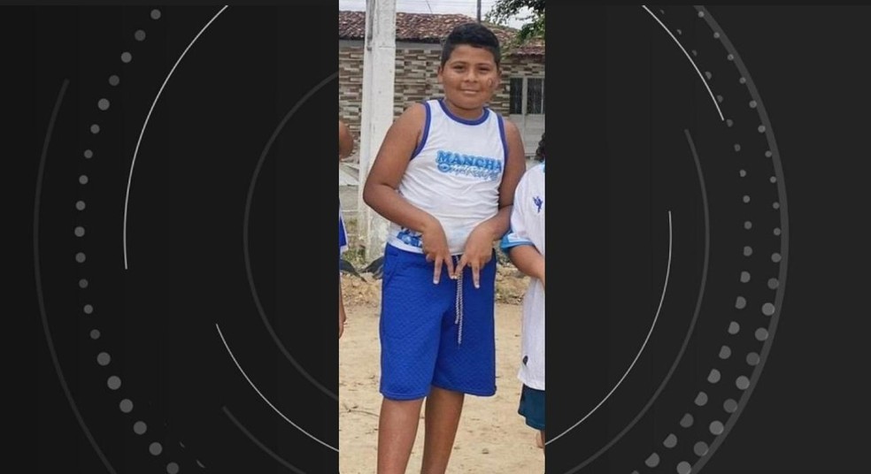 Tharlison Felipe, 12 anos, morreu em um desabamento de prédio após explosão em Maceió — Foto: Arquivo Pessoal
