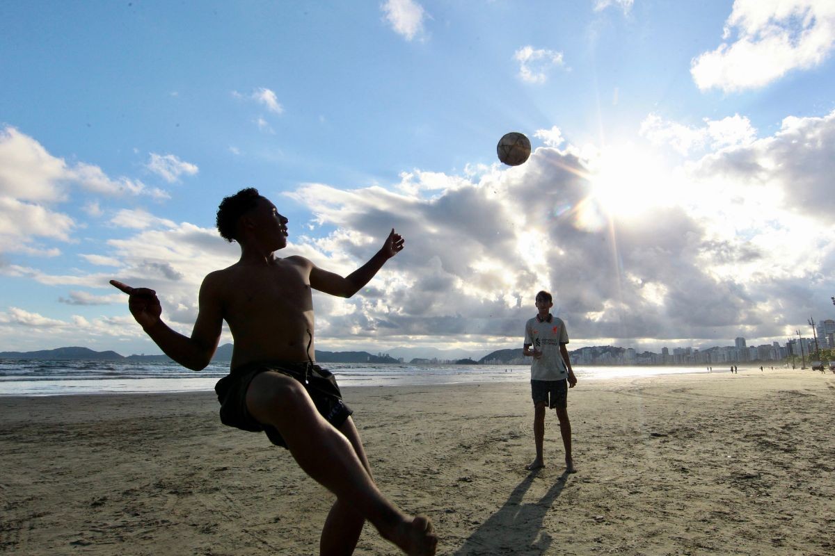 Domingo será de calor intenso na Baixada Santista; chuva retorna na terça-feira