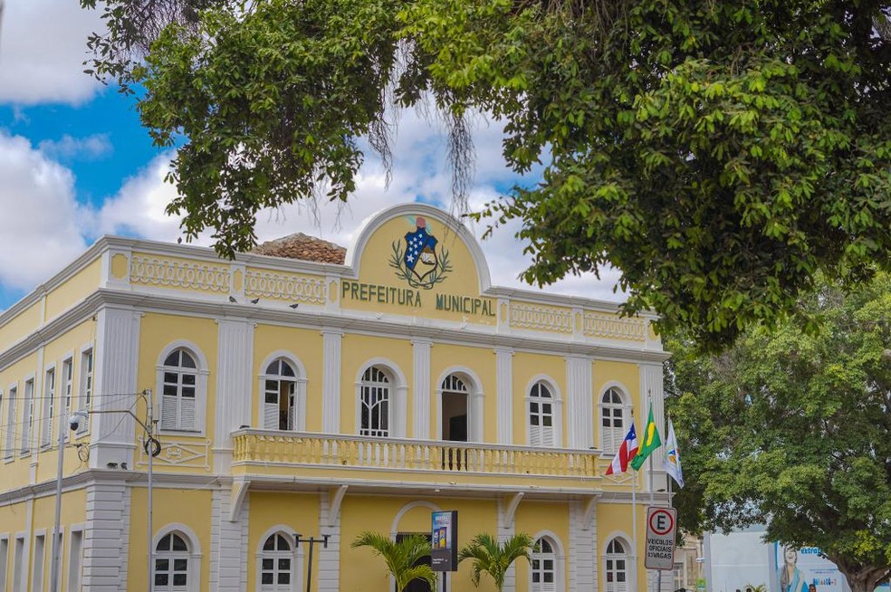Fachada da prefeitura de Juazeiro, cidade no norte da Bahia — Foto: Marcel Cordeiro/PMJ