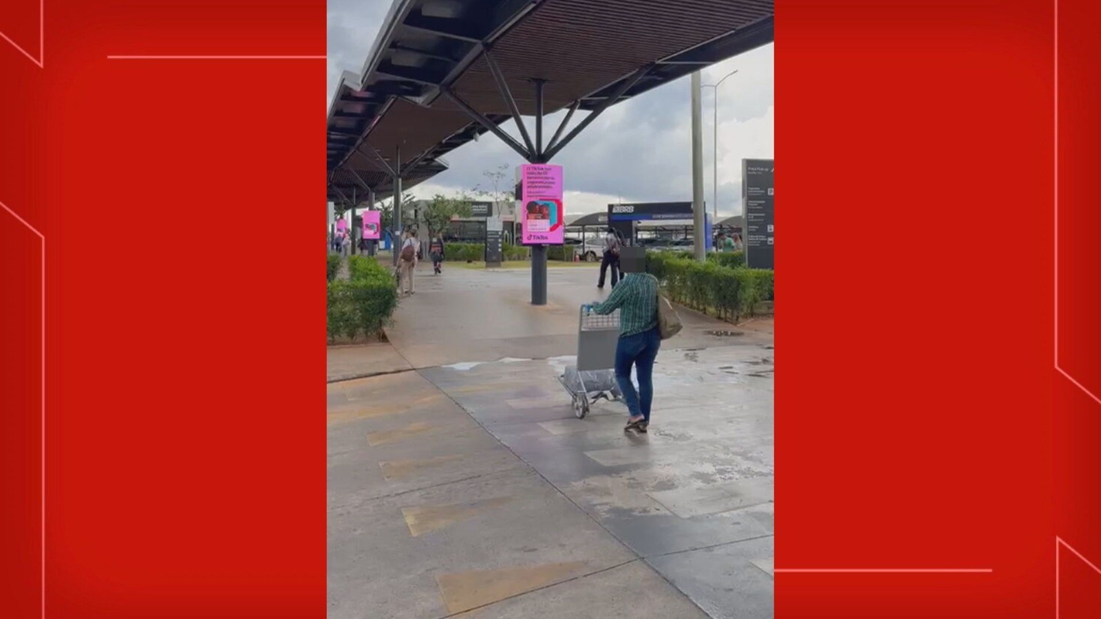 Mulher denuncia que teve mala furtada no Aeroporto de Brasília enquanto gravava vídeo