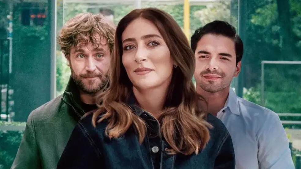 Na série de TV Simplesmente Alicia (2025), da Netflix, a protagonista fica grávida dos dois homens com quem era secretamente casada — Foto: Reprodução/Netflix