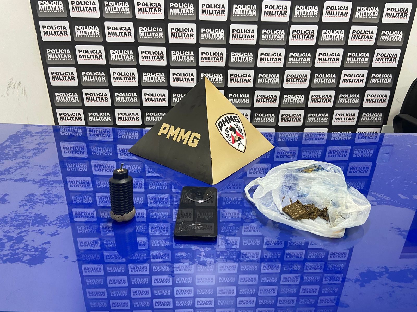 Adolescente é apreendido com granada escondida na cueca durante operação no carnaval de Pirapora