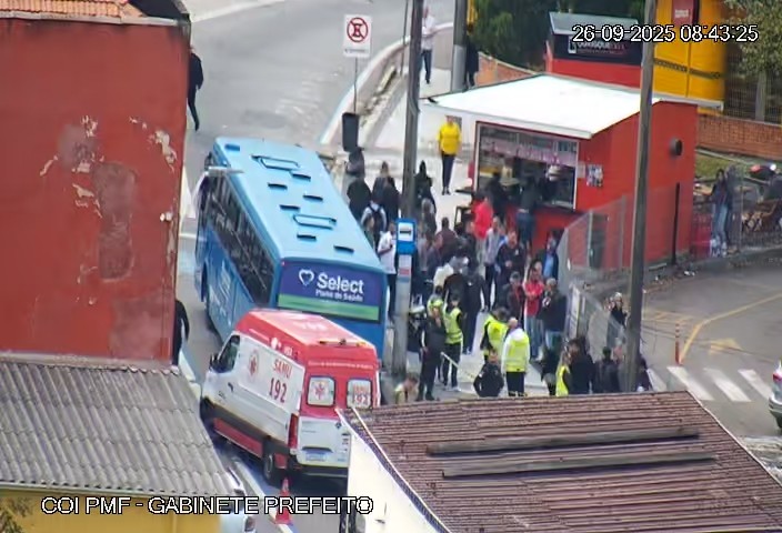 Idosa morre após ser atropelada por ônibus em Florianópolis