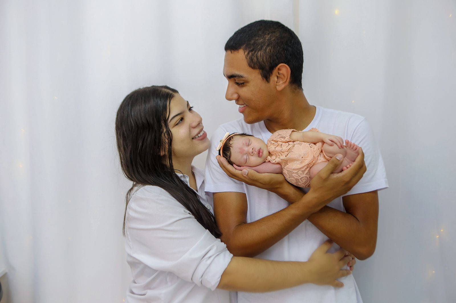 Pais de bebê que nasceu com marca em formato de coração na testa falam ...