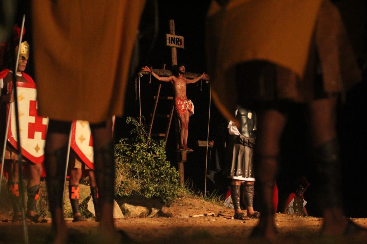 Comunidade, que se mobiliza anualmente em torno do evento — Foto: Associação Luz Divina