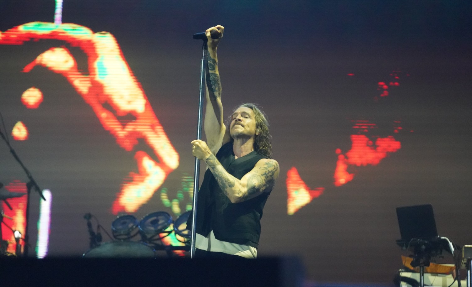 Incubus emociona fãs saudosos com set nostálgico no Rock in Rio