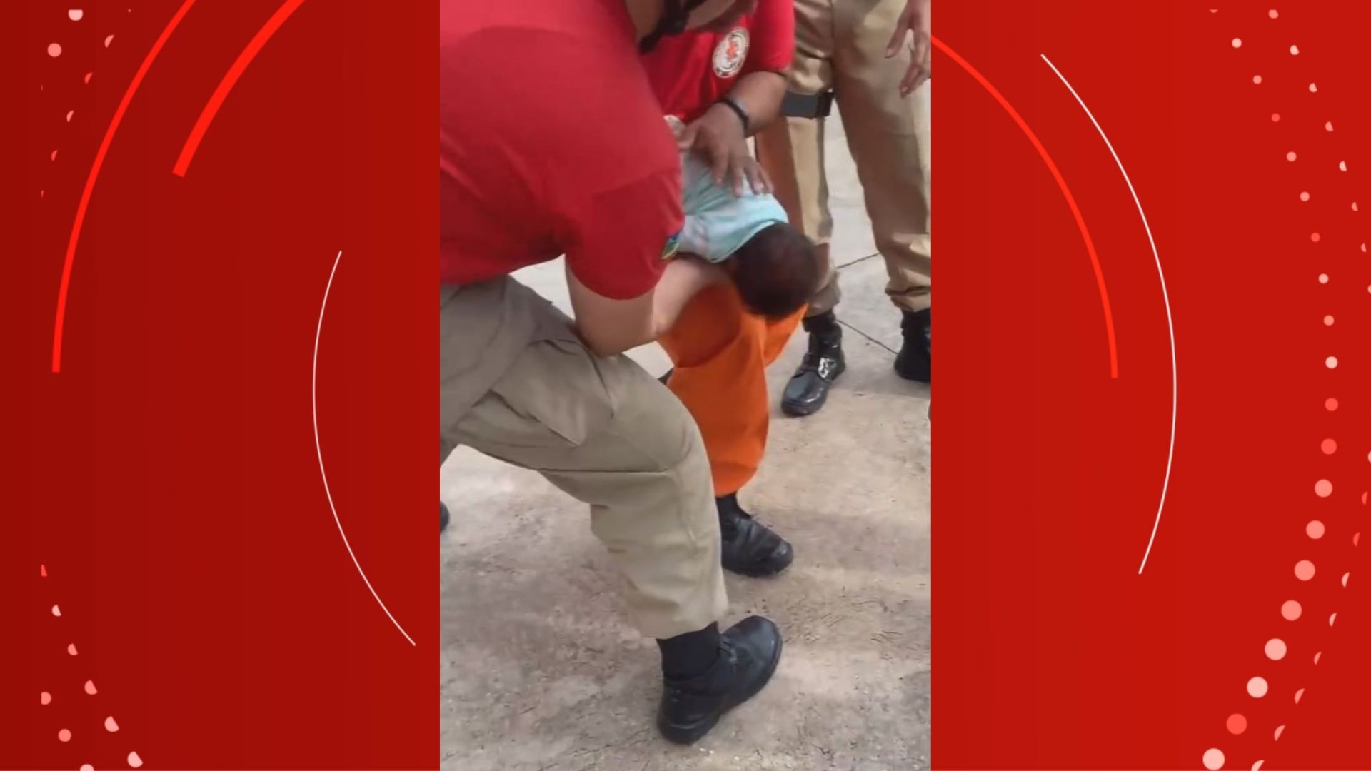 Bebê é salvo por bombeiros após se engasgar, em Macapá; VÍDEO