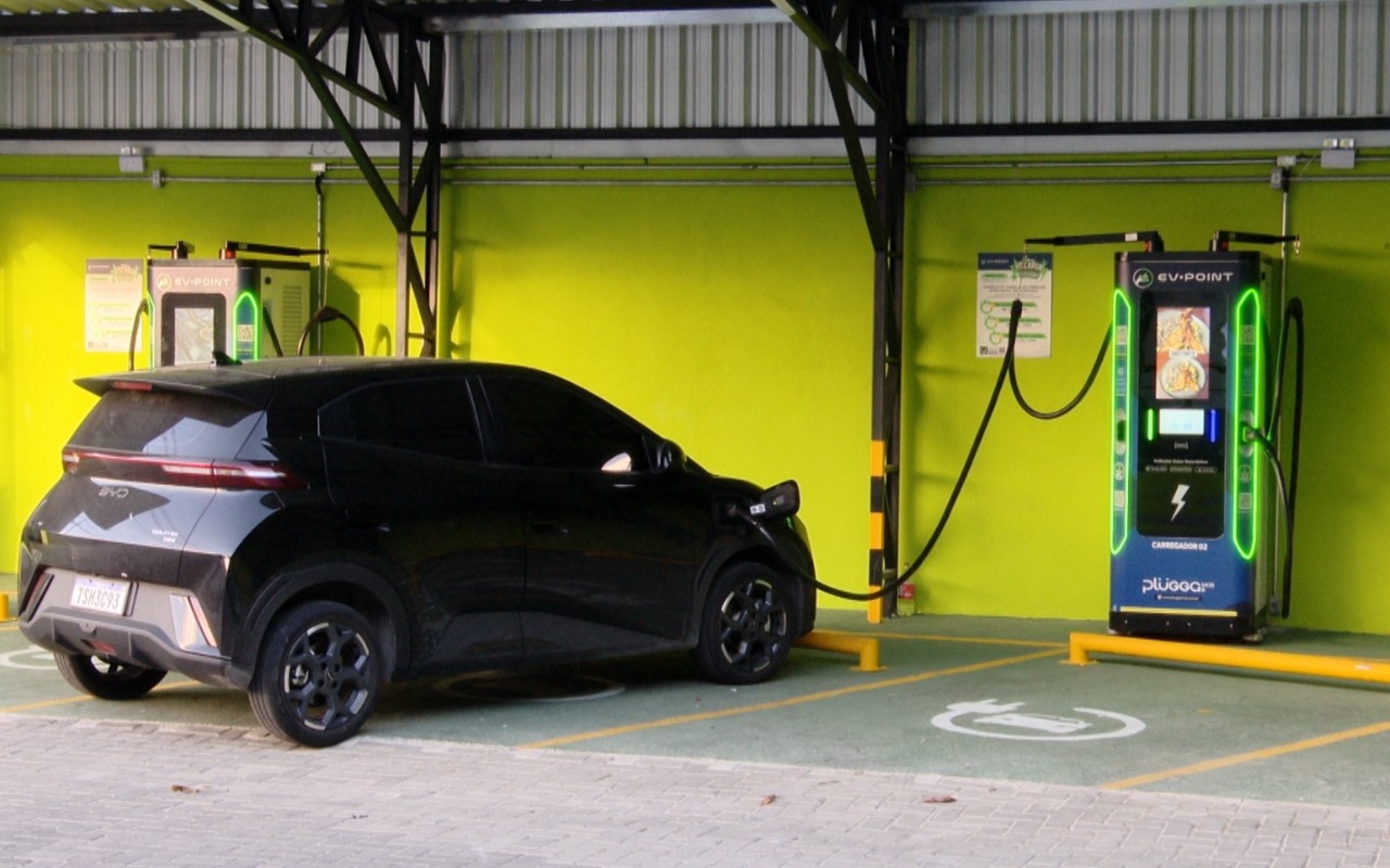 Frota de carros elétricos cresce 150% no Amazonas no primeiro semestre de 2026; estado lidera na Região Norte