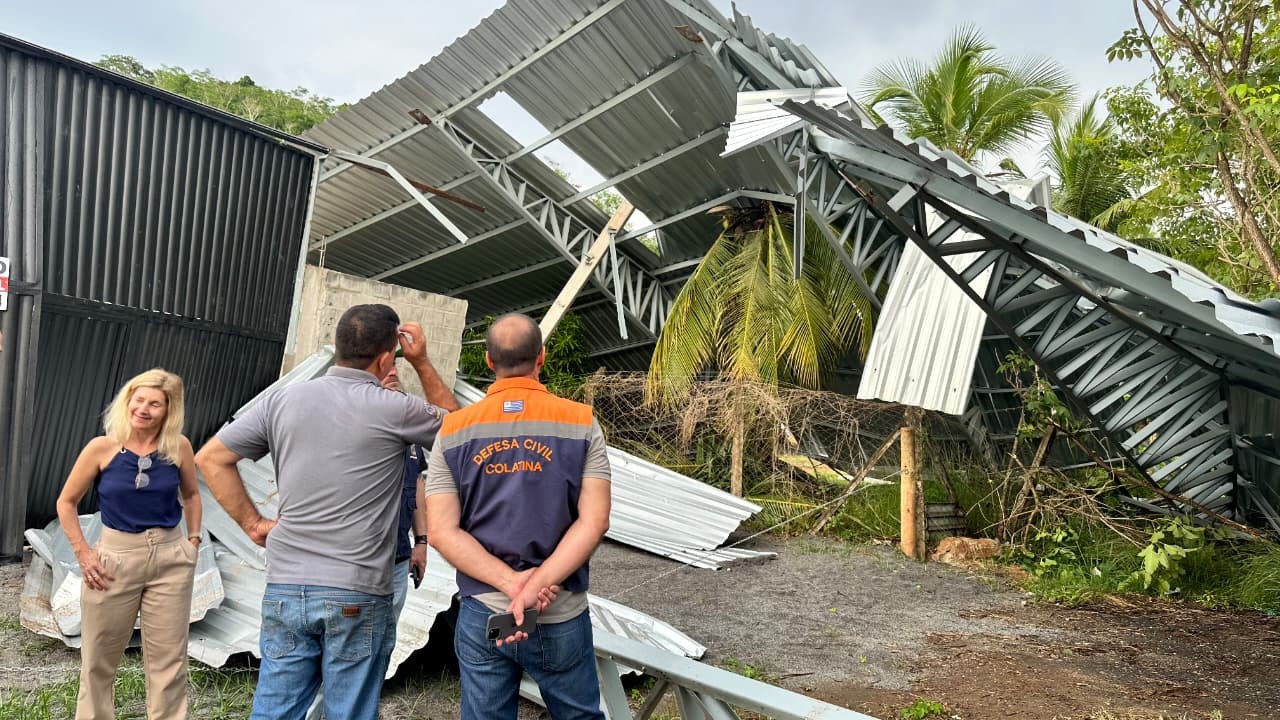 VÍDEOS: temporal tem chuva de granizo e ventania em cidades do ES
