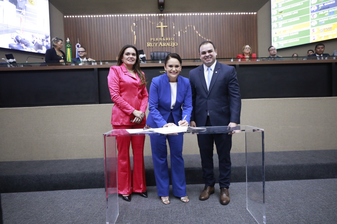 Deputada estadual toma posse e reforça presença feminina no Parlamento