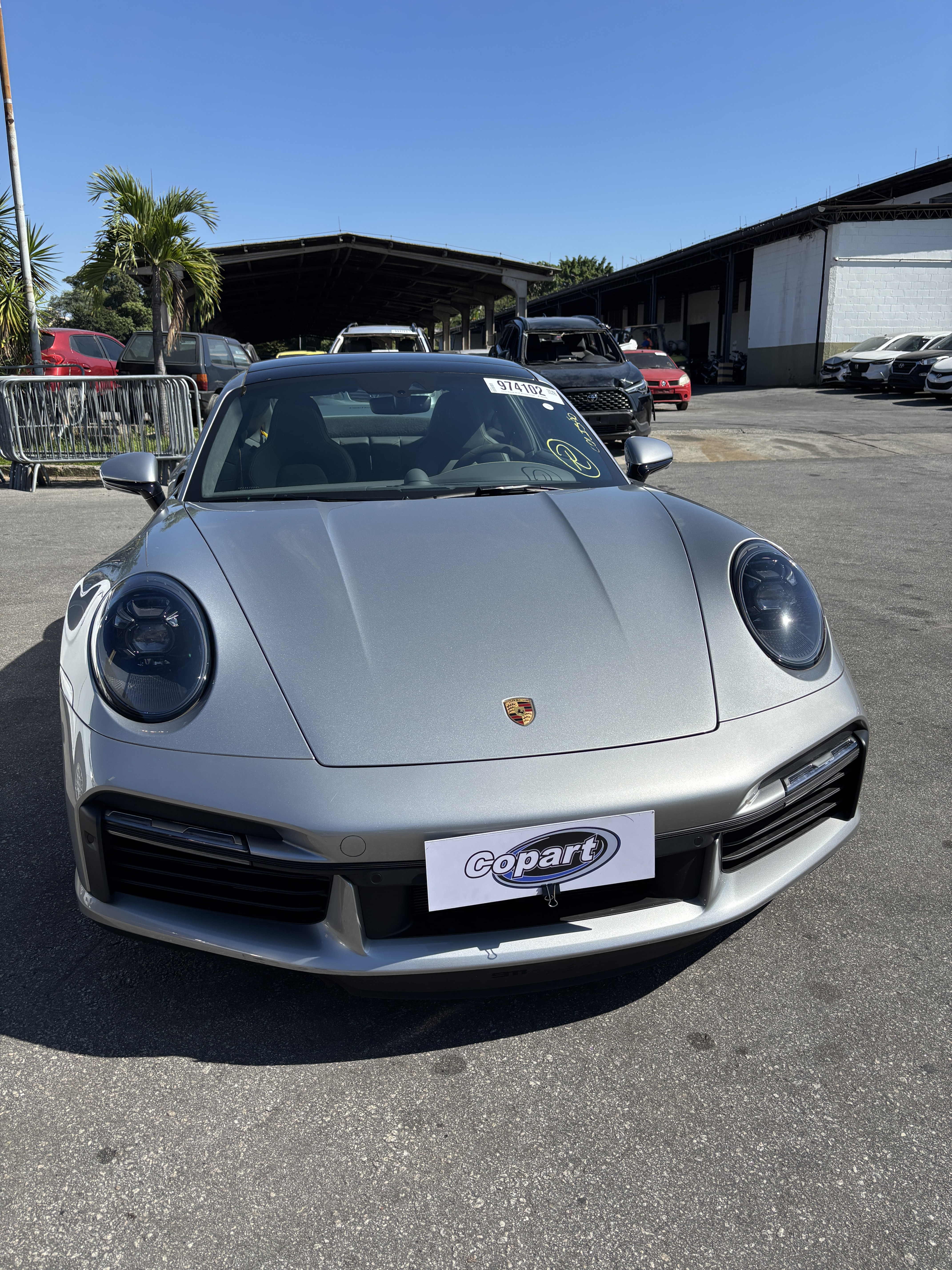 Porsche 911 de R$ 1,4 milhão será leiloado por quase metade do preço