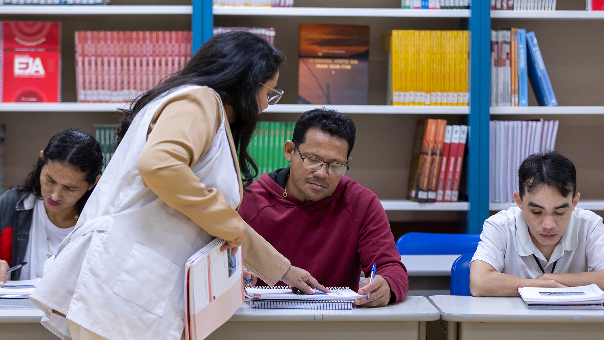 EJA: Como a Educação de Jovens e Adultos transforma trajetórias