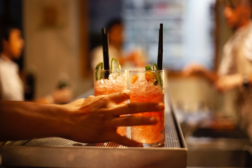 Cachaça, Gin ou Vodka: como escolher o que combina com os seus drinks?  — Foto:  Unsplash 