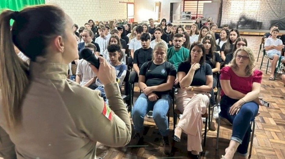 PM faz 4,8 mil atendimentos contra violência doméstica e prende 485 agressores em 40 dias em SC