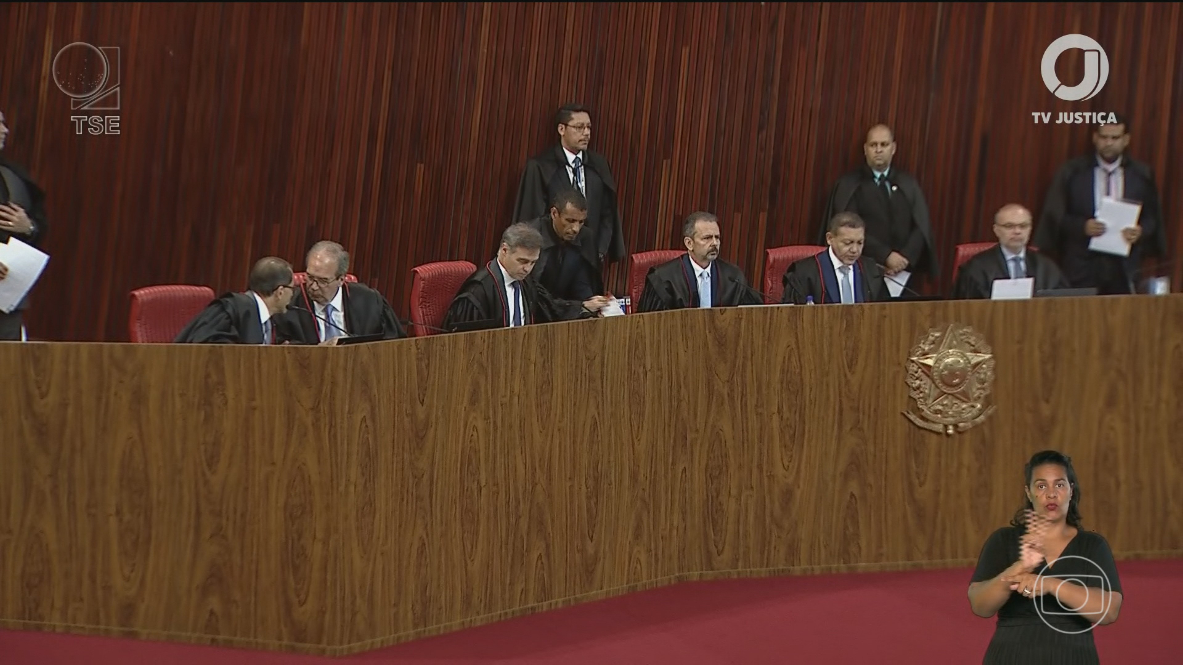 TSE anula votos dados a Garotinho na eleição para governador do Rio