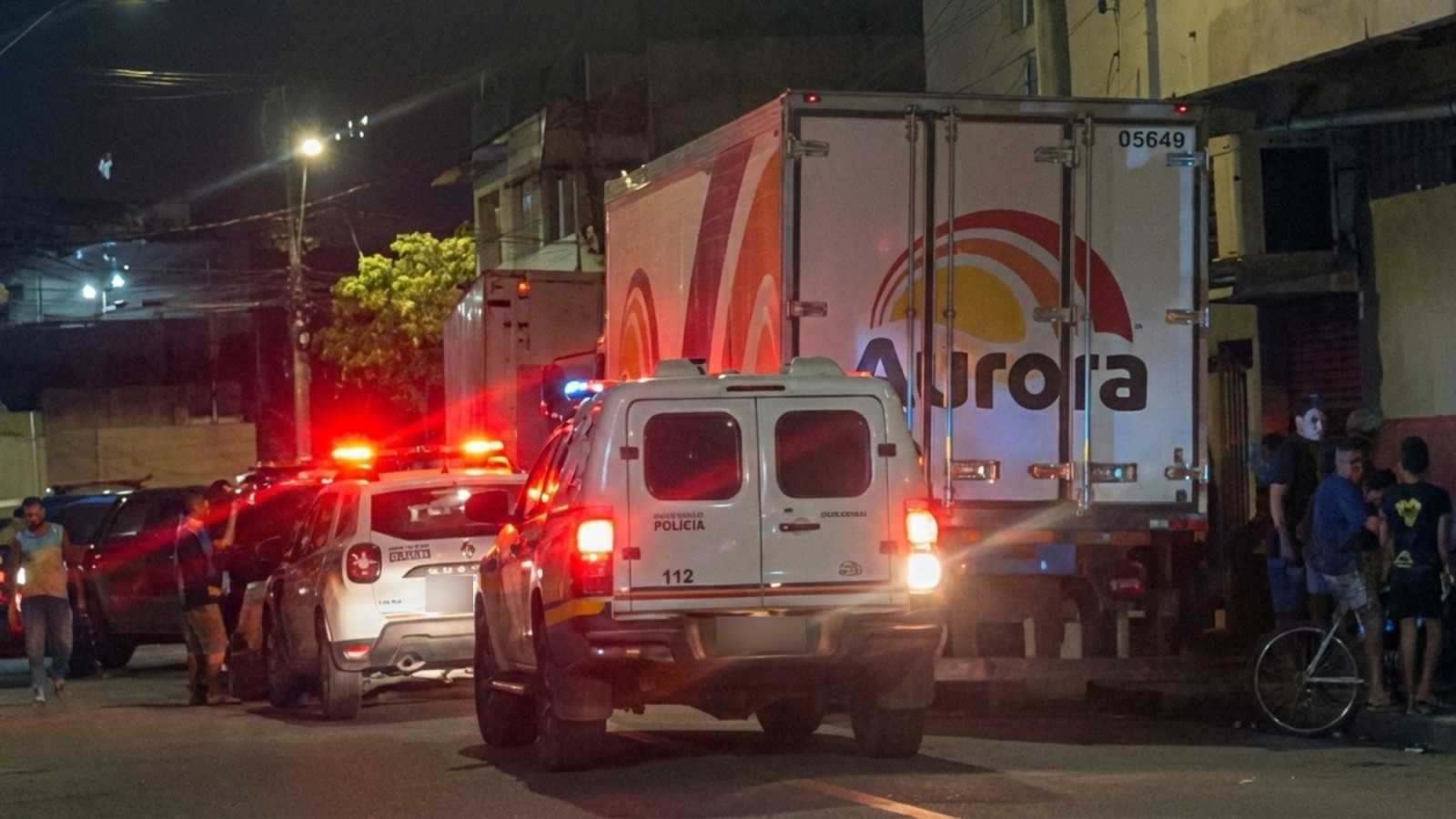 Criança é atropelada por caminhão e motorista embriagado é detido por moradores em Ipatinga
