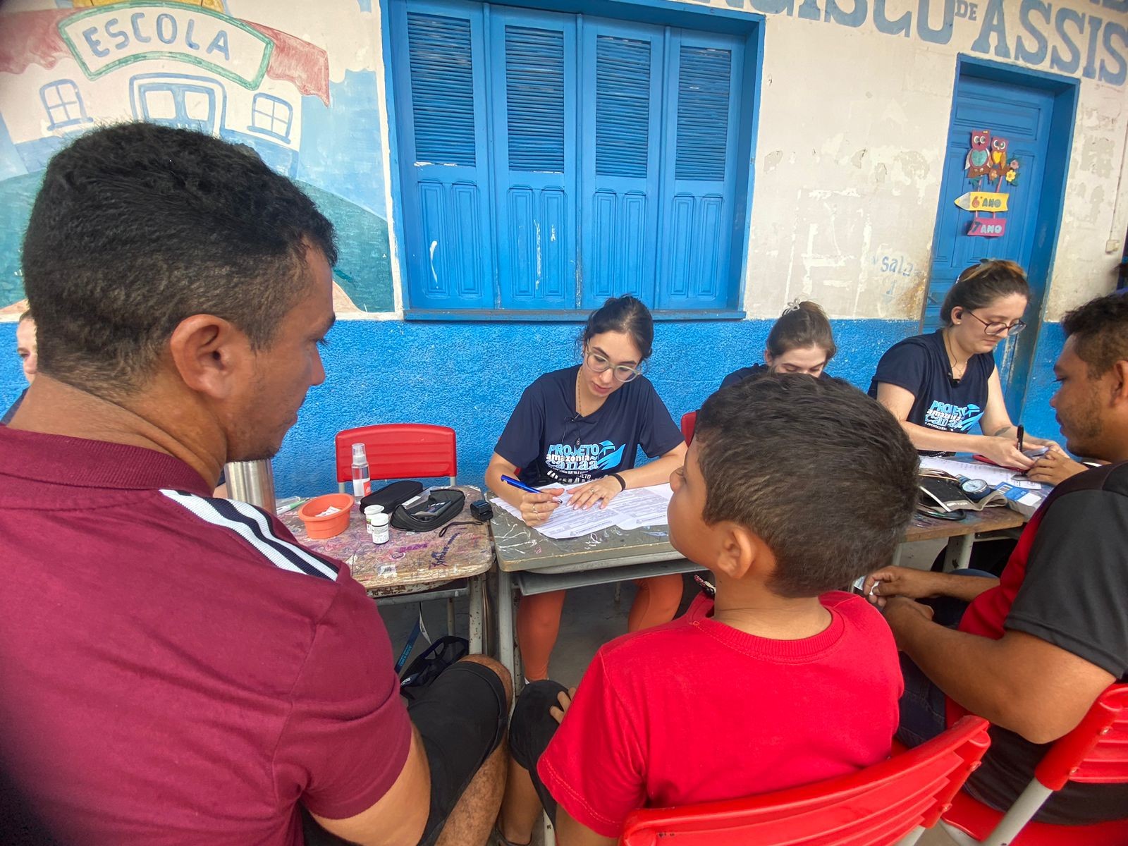 Médicos e estudantes do Paraná realizam missão humanitária no município de Aveiro, no PA