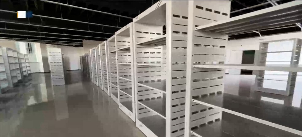 Após 13 anos de obras, prédio da Biblioteca Central da UFMA, em São Luís, é inaugurado sem livros — Foto: Reprodução/TV Mirante
