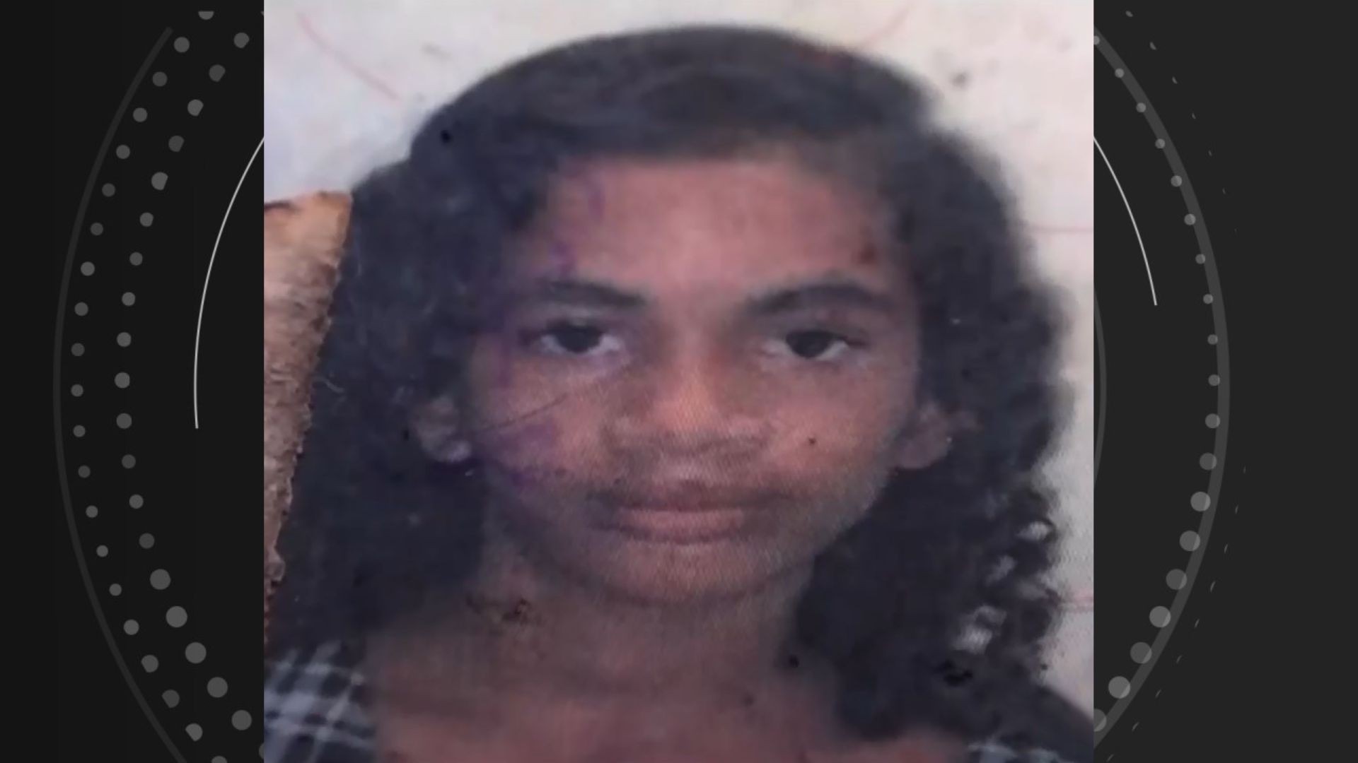 Tia mata sobrinha a facadas e enterra corpo em quintal da família em Guarapari