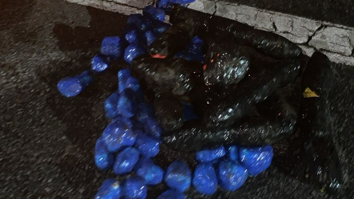 Polícia intercepta carregamento de drogas que ia do Complexo do Alemão para Miguel Pereira; 3 são presos 