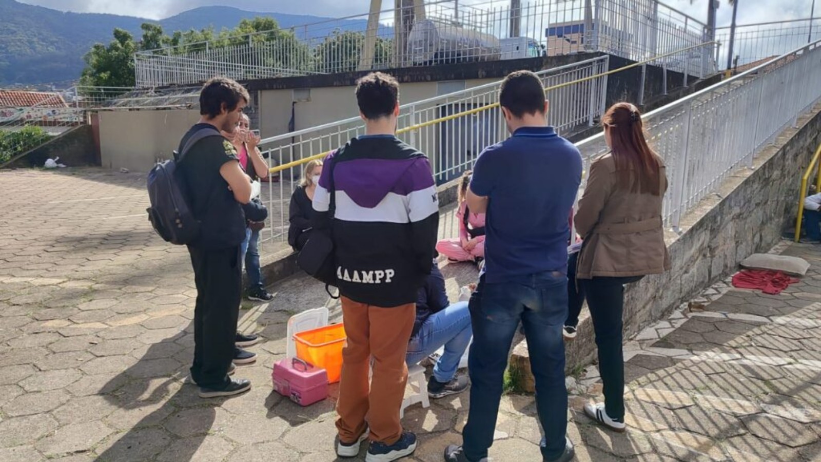 Ação leva atendimento social e de saúde a pessoas em situação de rua em Poços